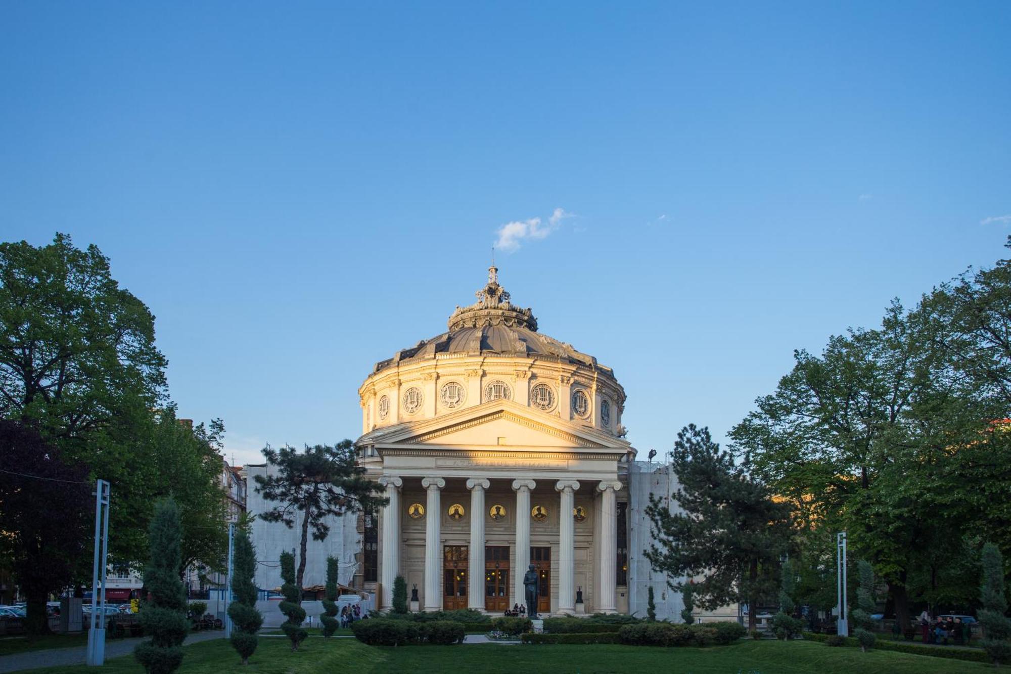 Royal Atheneum 2 By Citylife Suites Bucarest Extérieur photo